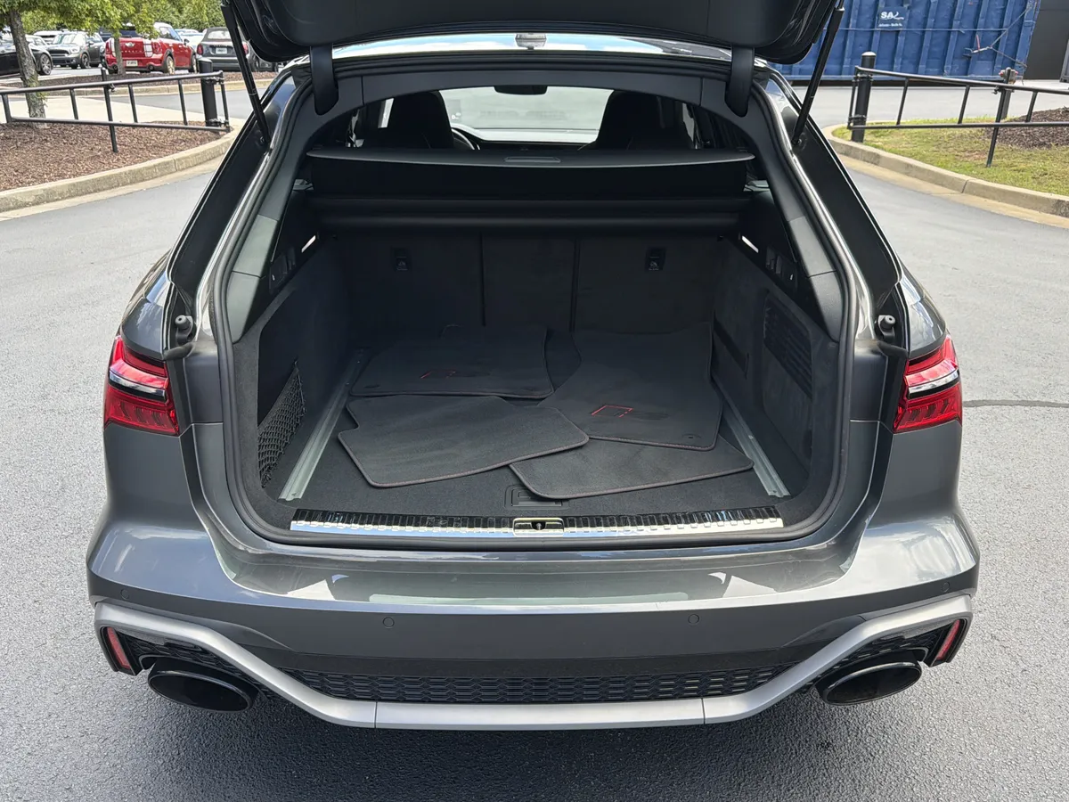 2024 Audi RS 6 Avant performance thumbnail 53