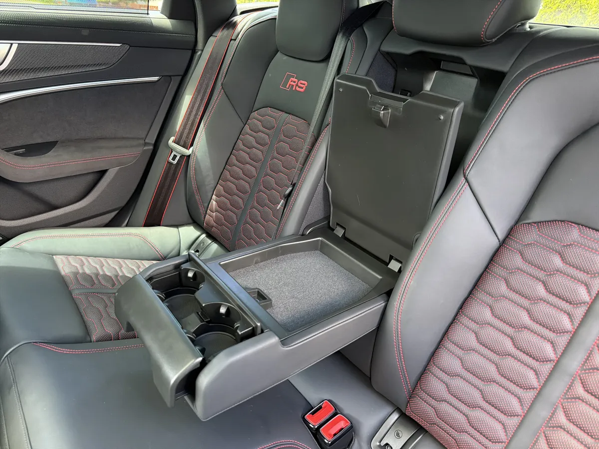 2024 Audi RS 6 Avant performance thumbnail 9