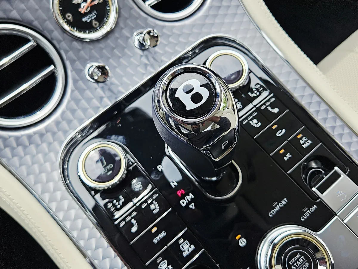 2024 Bentley Continental thumbnail 41