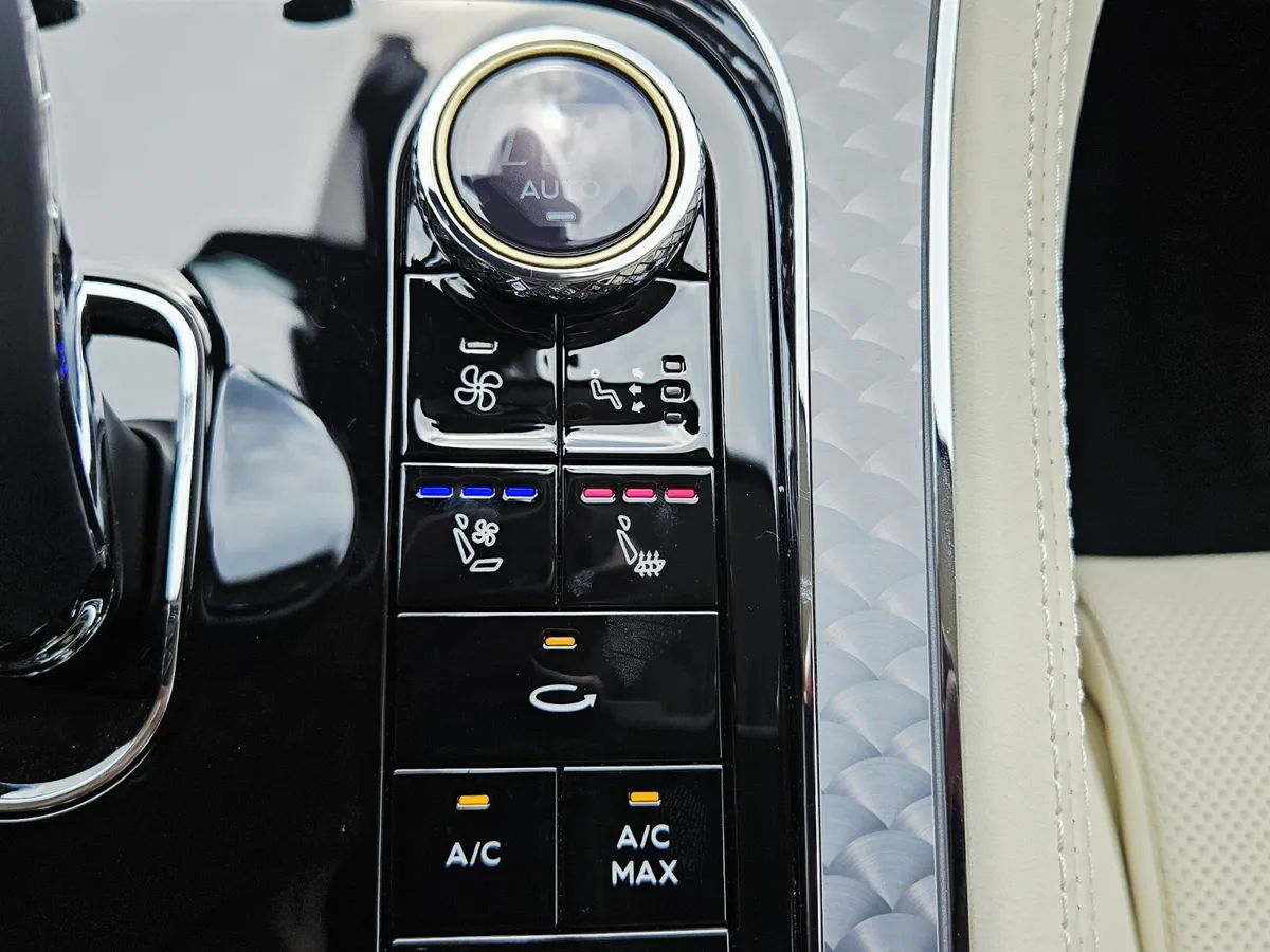 2024 Bentley Continental thumbnail 45