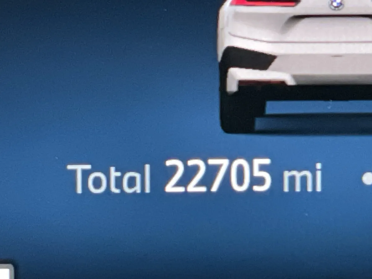 2024 BMW iX xDrive50 thumbnail 17
