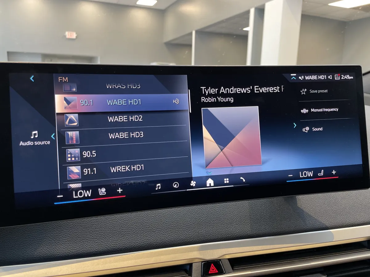 2024 BMW iX xDrive50 thumbnail 32
