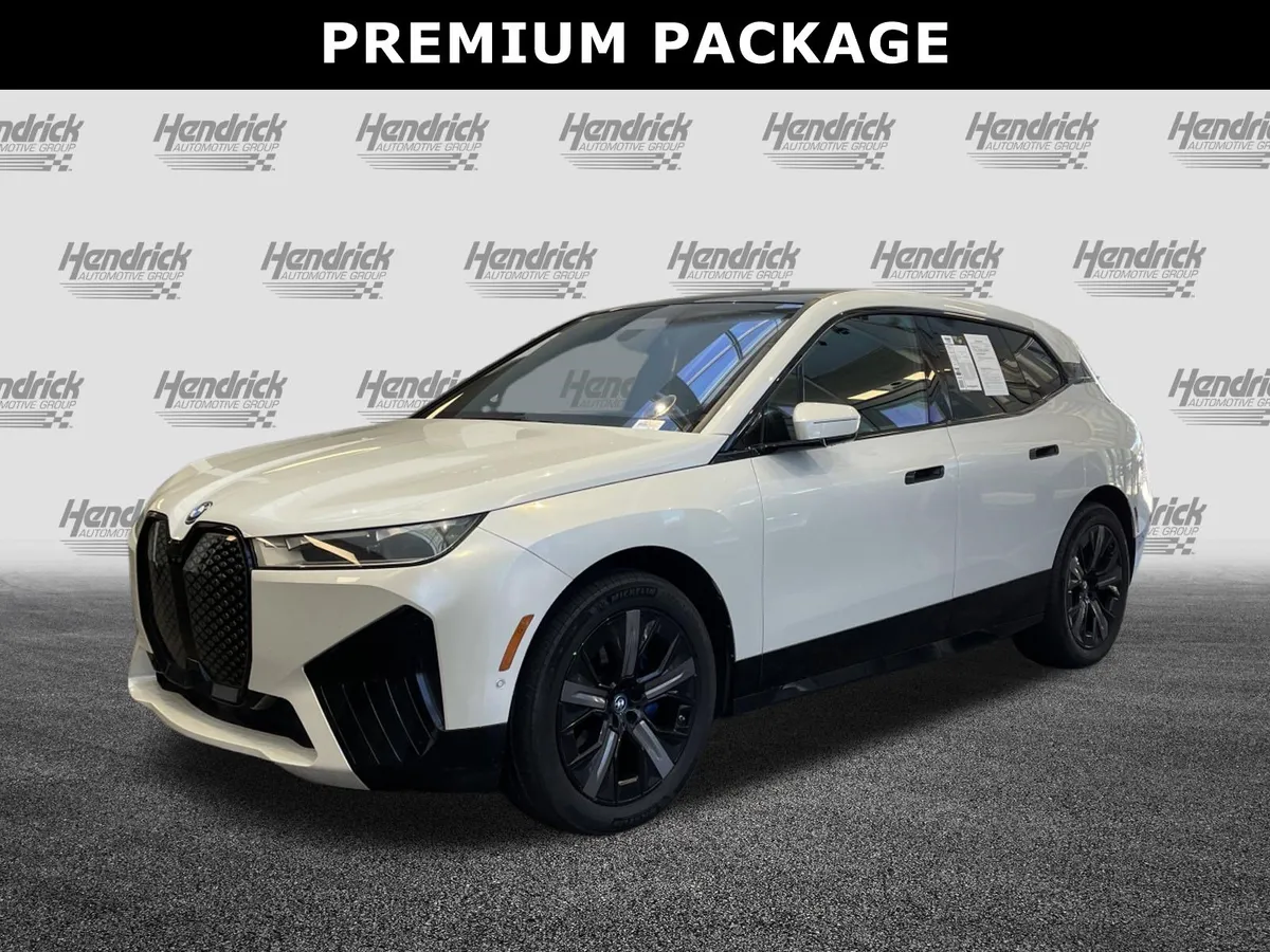 2024 BMW iX xDrive50 thumbnail 5