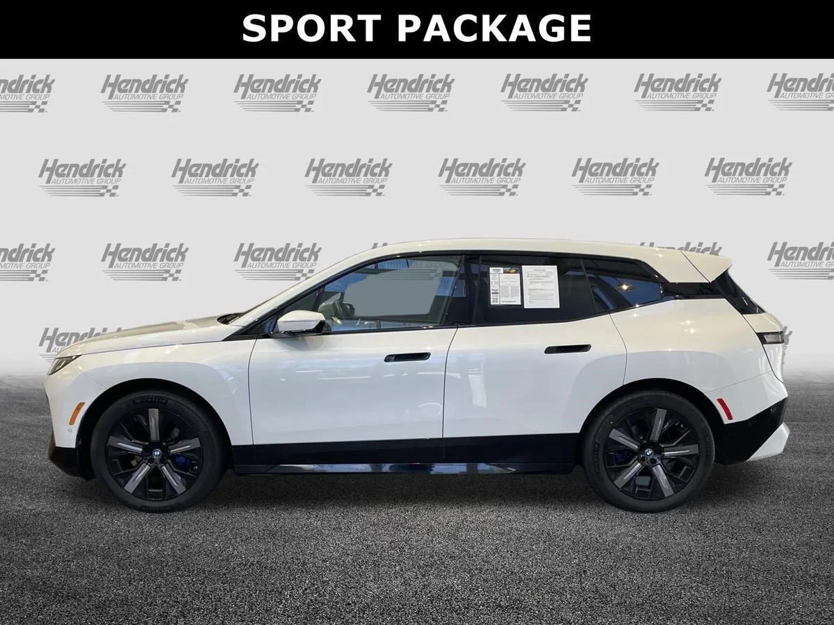 2024 BMW iX xDrive50 thumbnail 6