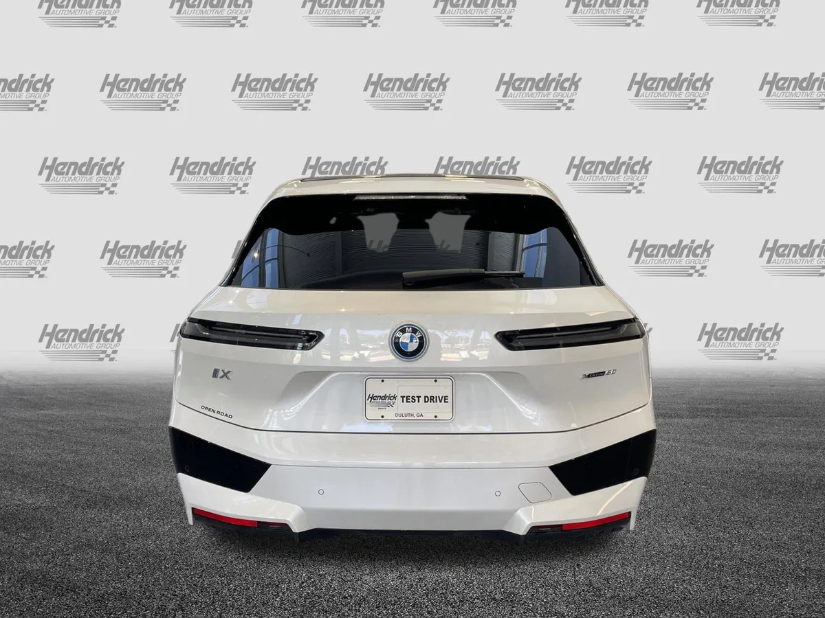 2024 BMW iX xDrive50 thumbnail 8