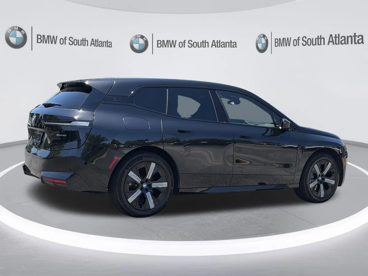2024 BMW iX xDrive50 thumbnail 24