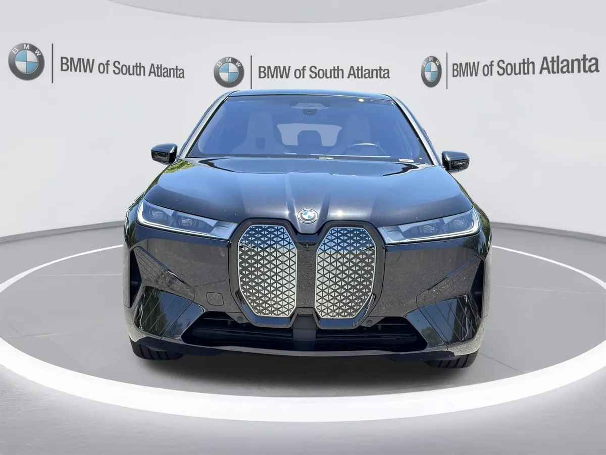 2024 BMW iX xDrive50 thumbnail 26