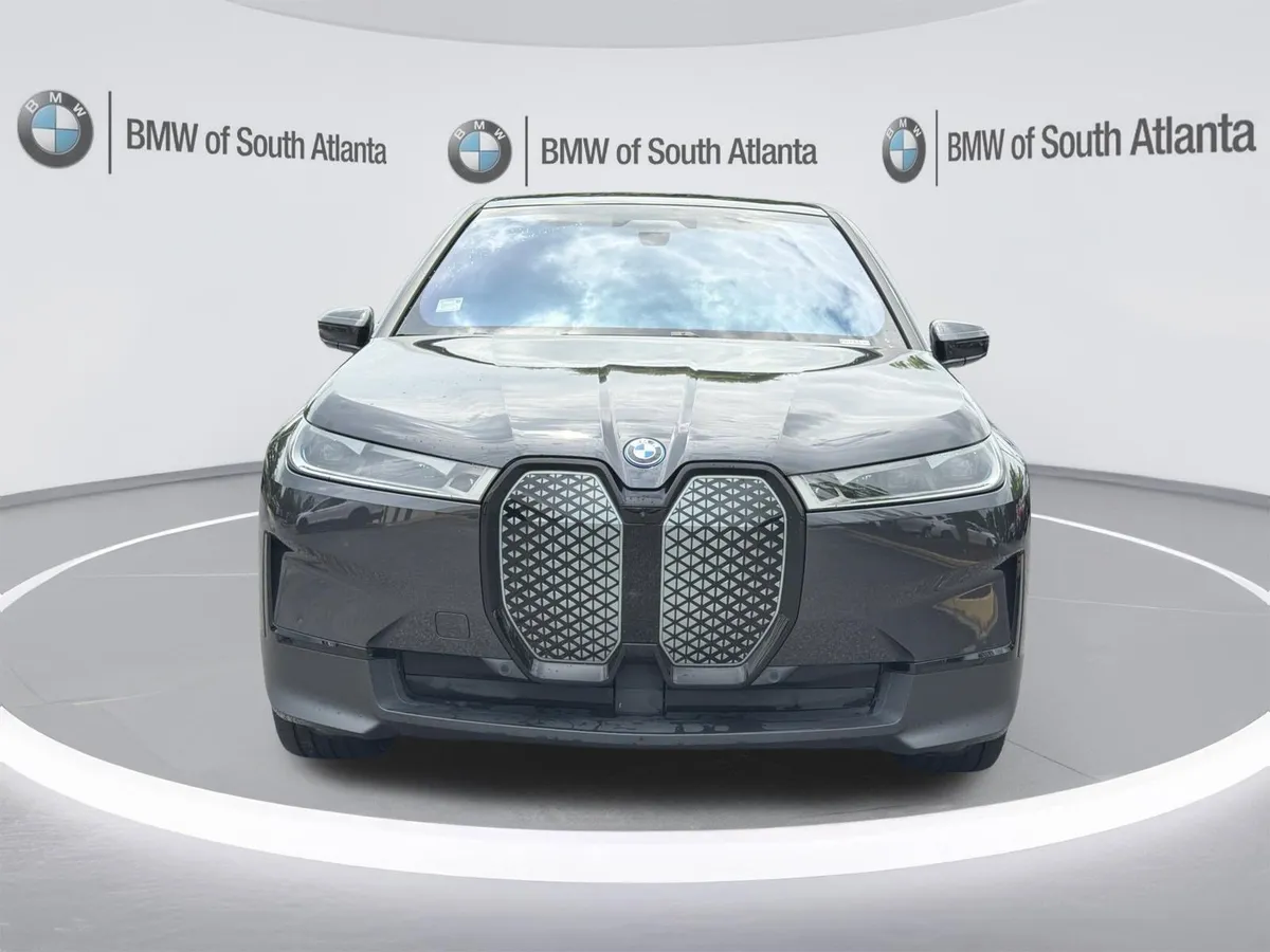 2024 BMW iX xDrive50 thumbnail 26