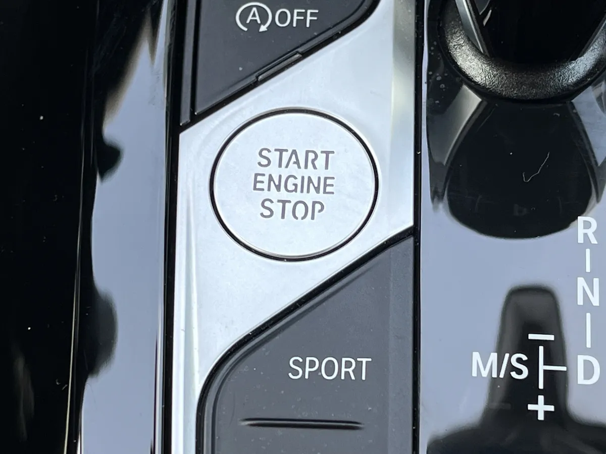 2024 BMW X3 sDrive30i thumbnail 4