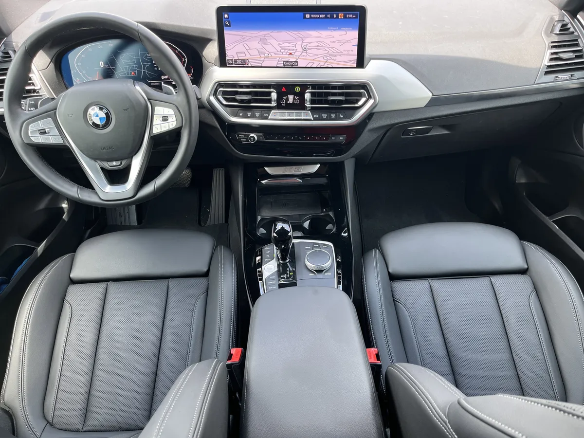 2024 BMW X3 sDrive30i thumbnail 6