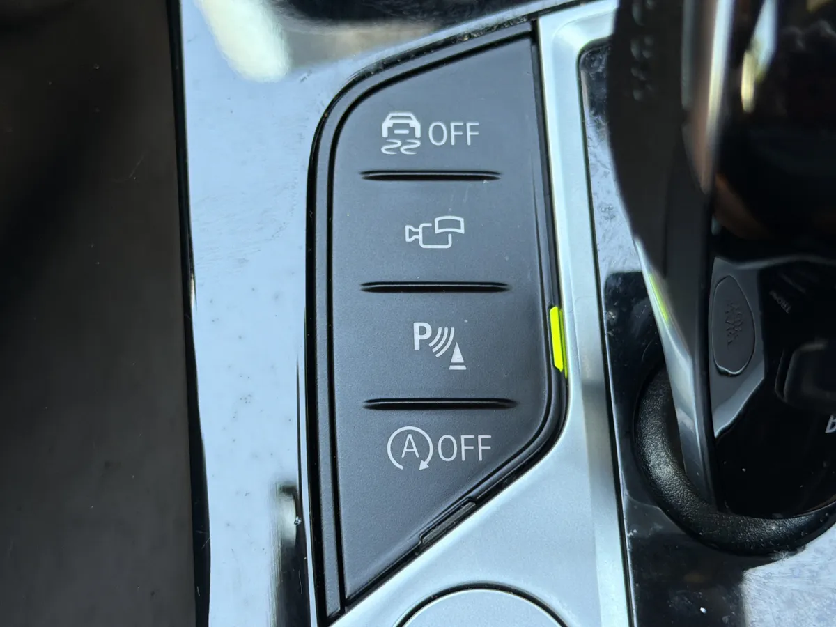 2024 BMW X3 sDrive30i thumbnail 12