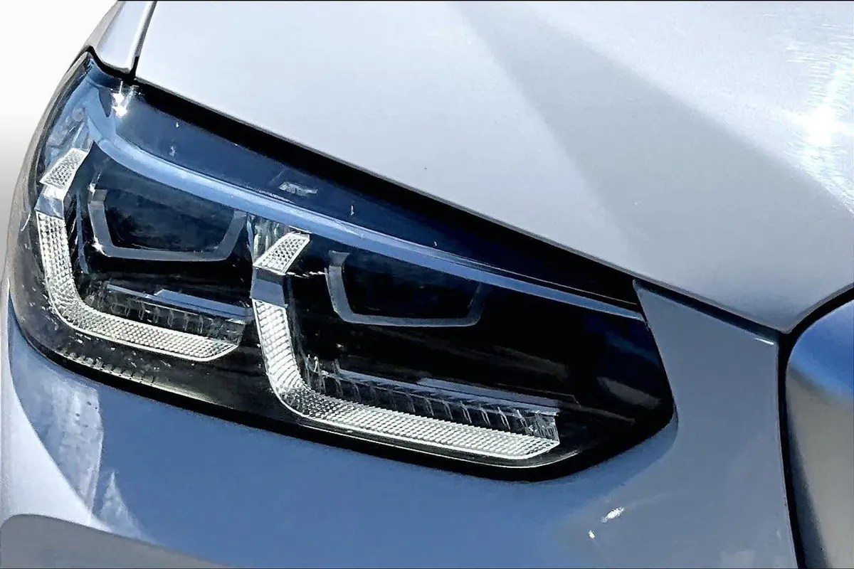 2024 BMW X4 xDrive30i xDrive30i thumbnail 28