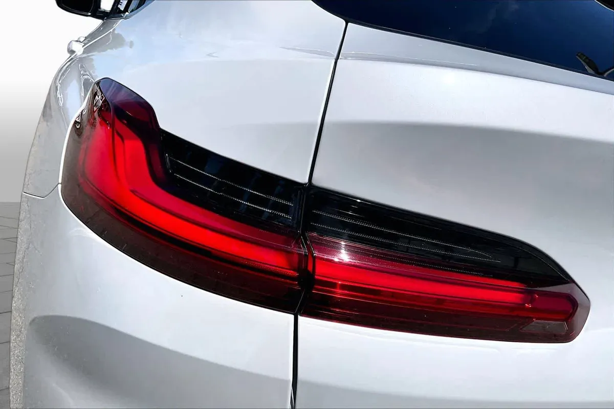 2024 BMW X4 xDrive30i xDrive30i thumbnail 29