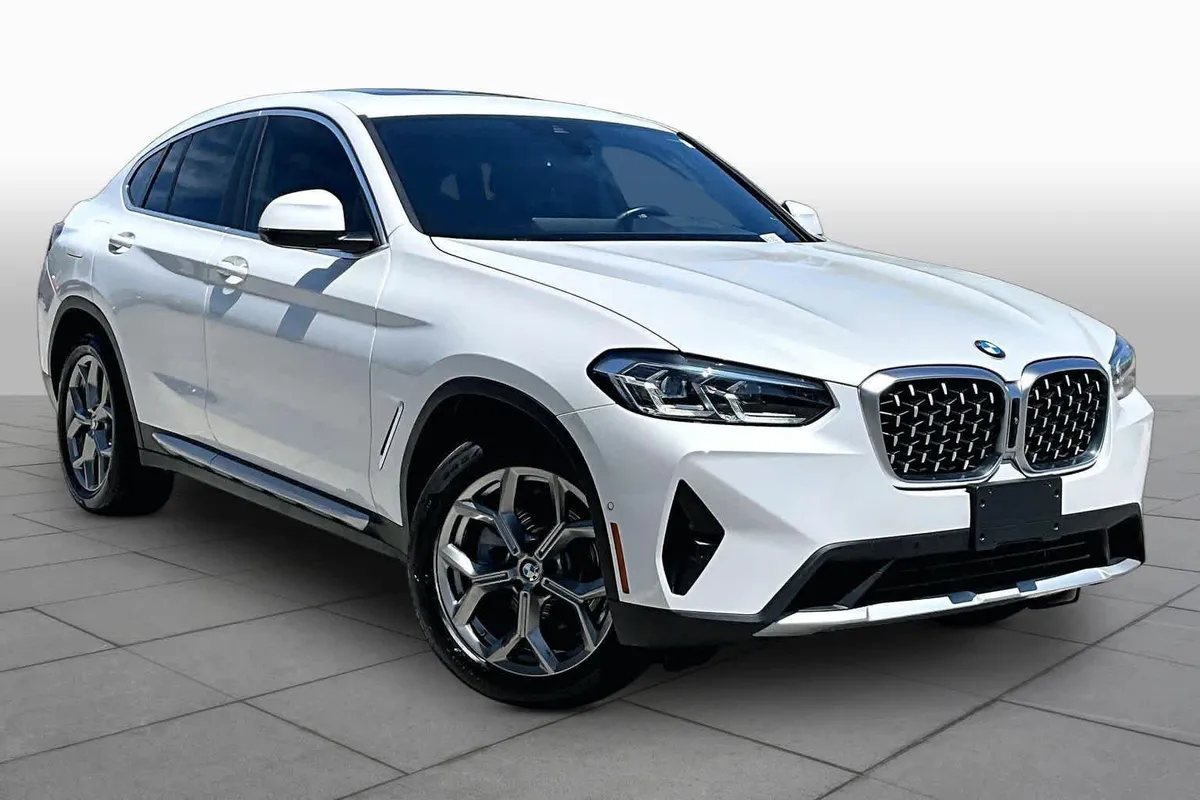 2024 BMW X4 xDrive30i xDrive30i thumbnail 3
