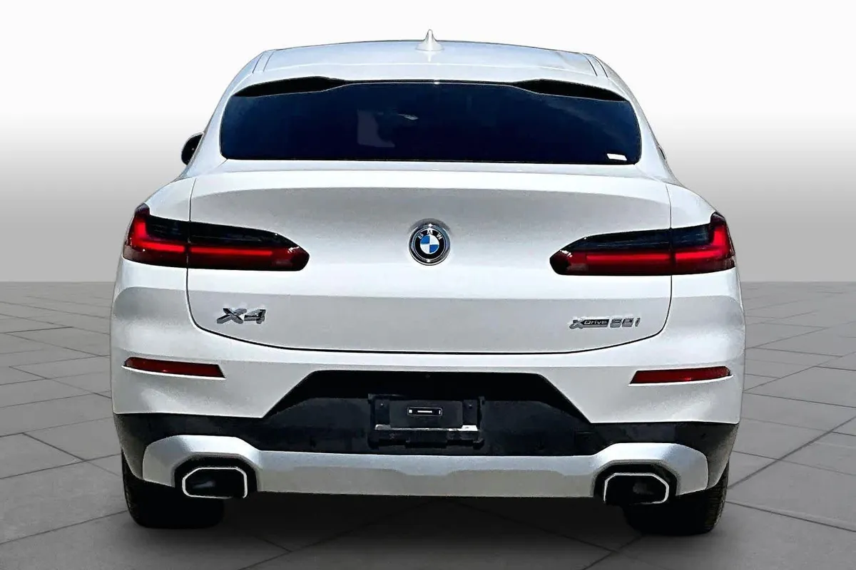 2024 BMW X4 xDrive30i xDrive30i thumbnail 5