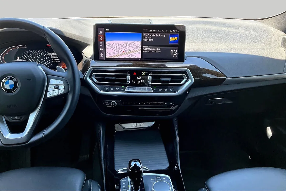 2024 BMW X4 xDrive30i xDrive30i thumbnail 7