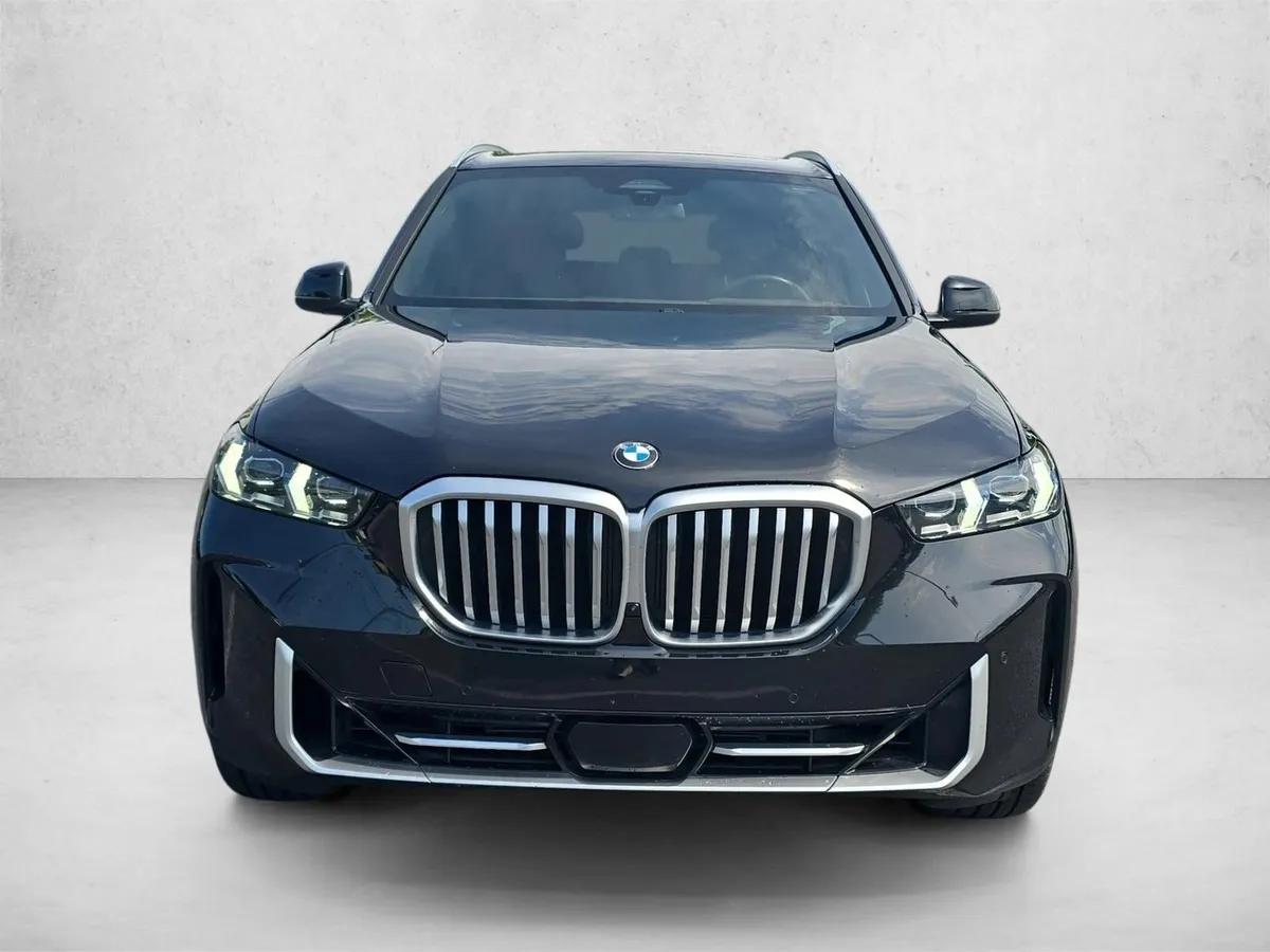 2024 BMW X5 sDrive40i thumbnail 2