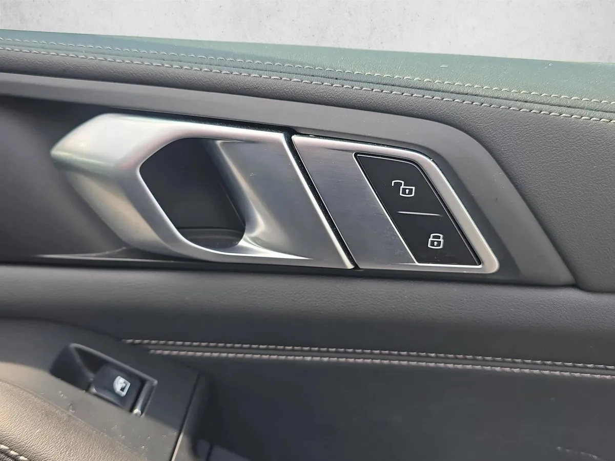 2024 BMW X5 sDrive40i thumbnail 27