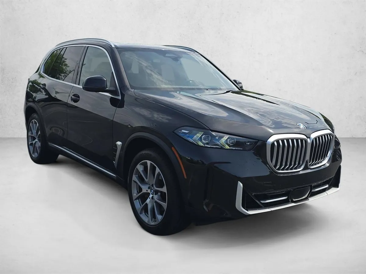 2024 BMW X5 sDrive40i thumbnail 3
