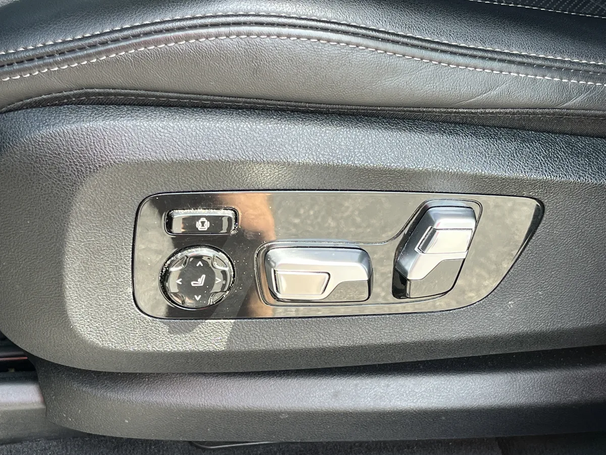 2024 BMW X5 sDrive40i thumbnail 18