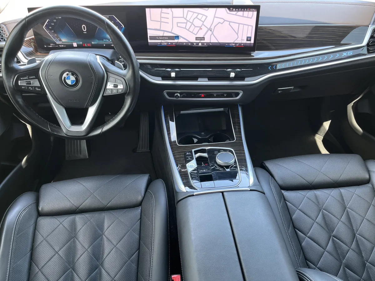 2024 BMW X5 sDrive40i thumbnail 3