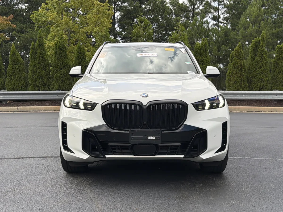 2024 BMW X5 xDrive40i thumbnail 11