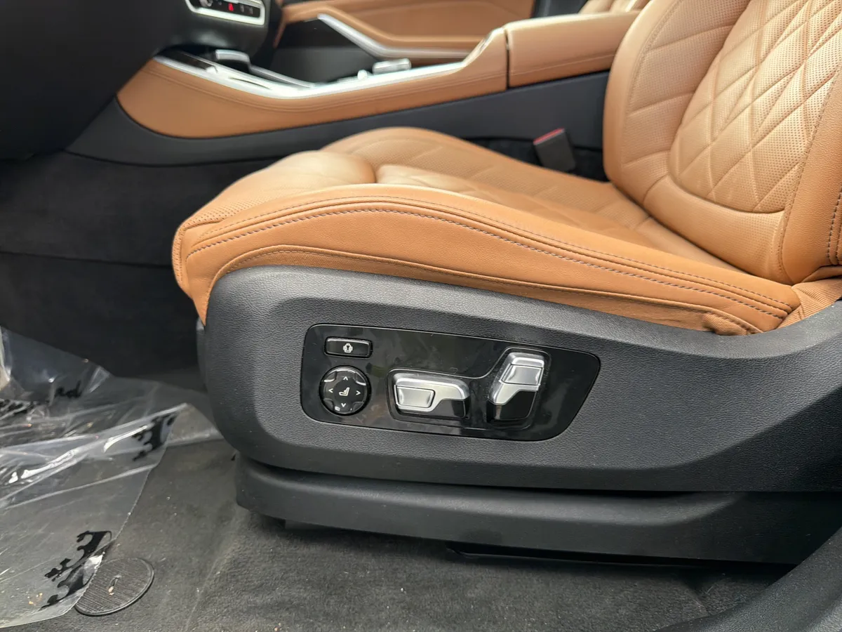 2024 BMW X5 xDrive40i thumbnail 22