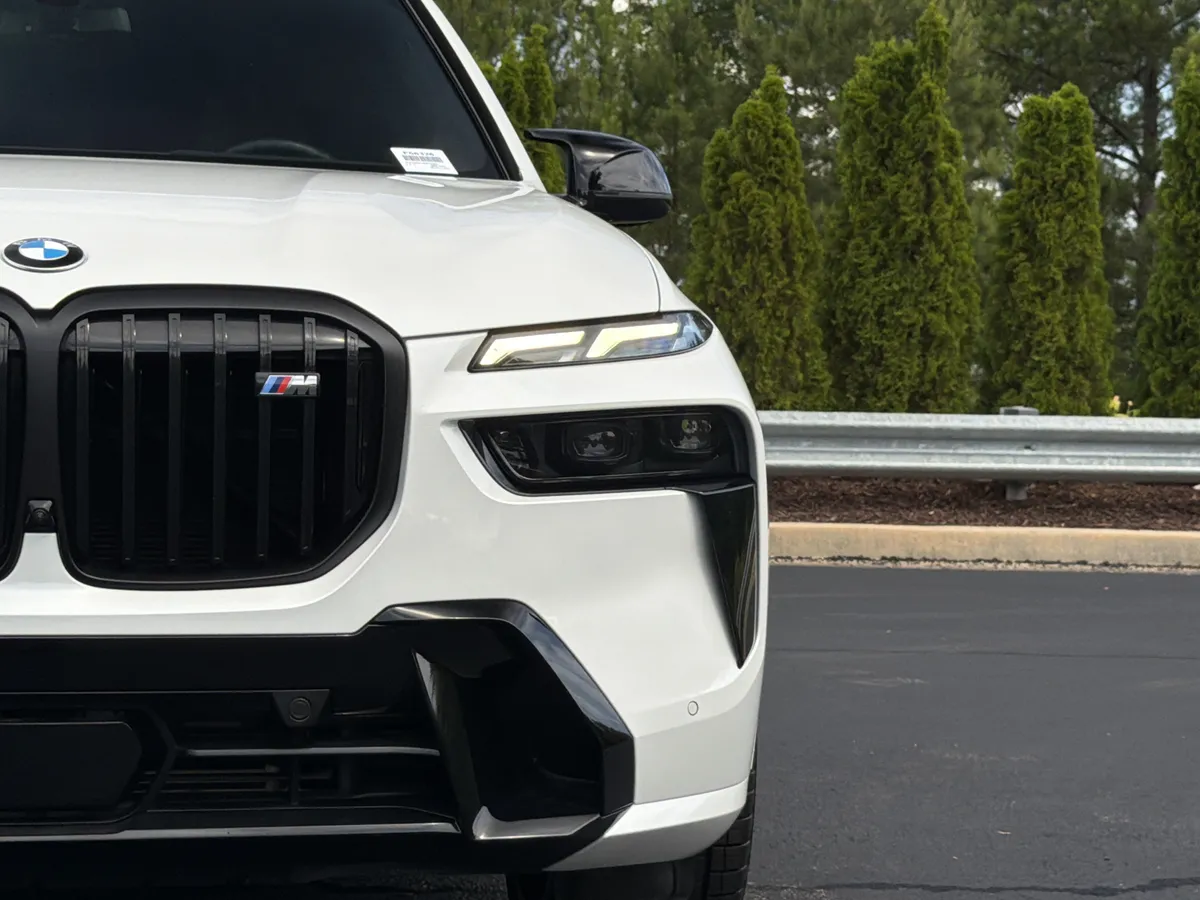2024 BMW X7 M60i thumbnail 21