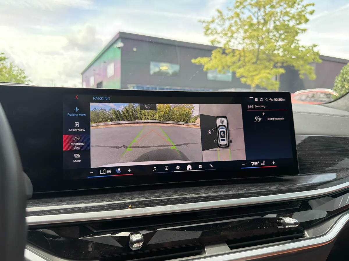 2024 BMW X7 M60i thumbnail 35