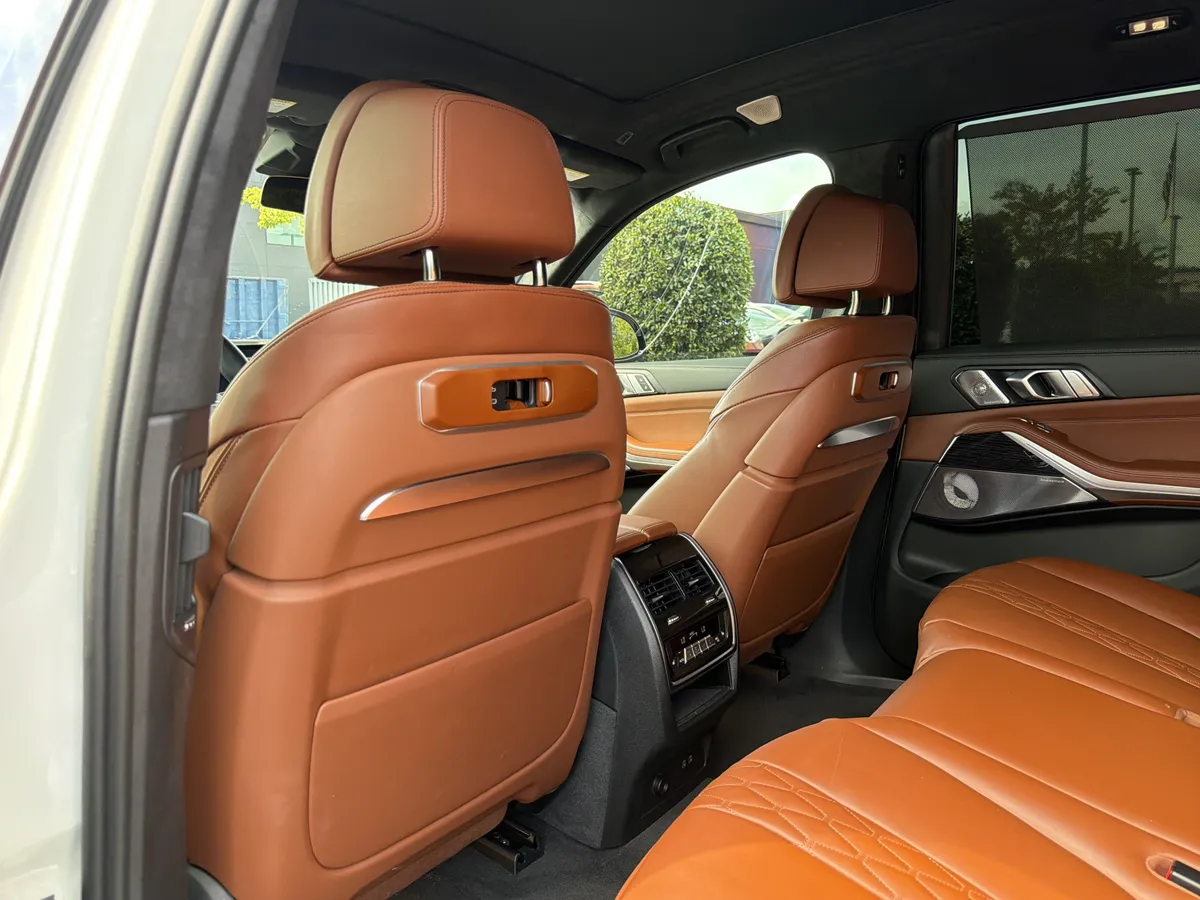 2024 BMW X7 M60i thumbnail 41