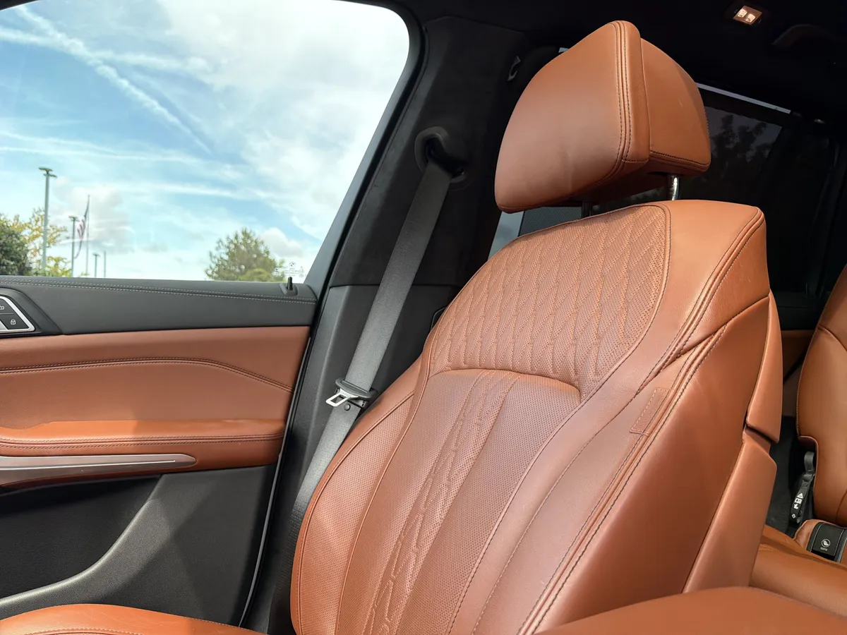 2024 BMW X7 M60i thumbnail 45