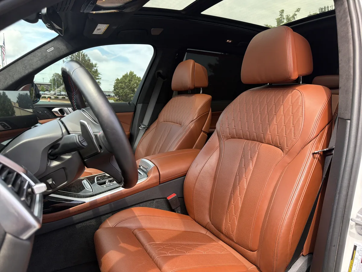 2024 BMW X7 M60i thumbnail 6