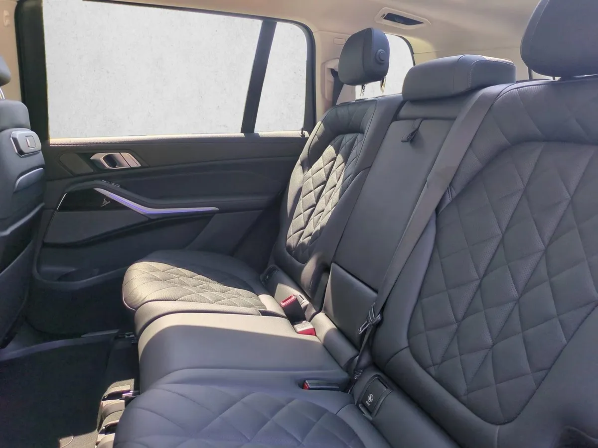2024 BMW X7 xDrive40i thumbnail 22