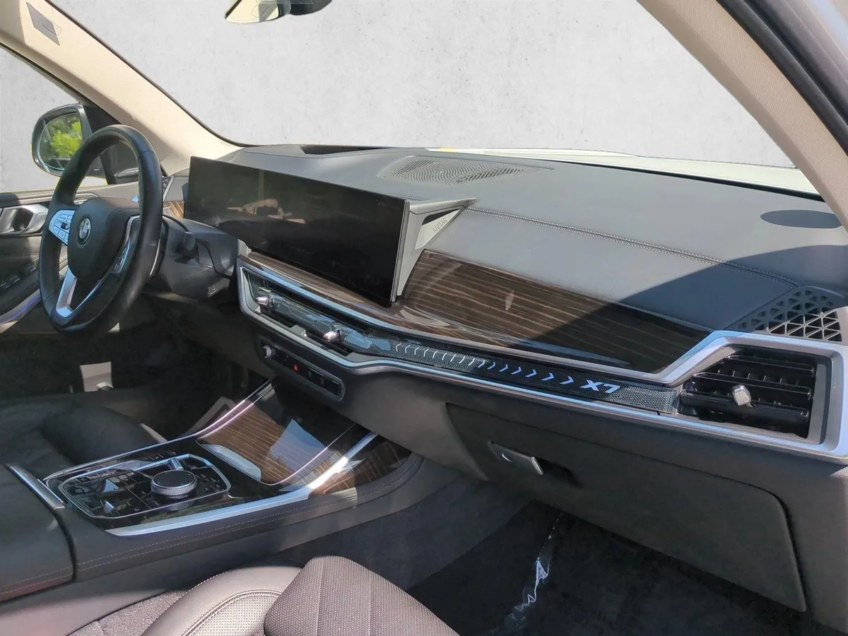 2024 BMW X7 xDrive40i thumbnail 26