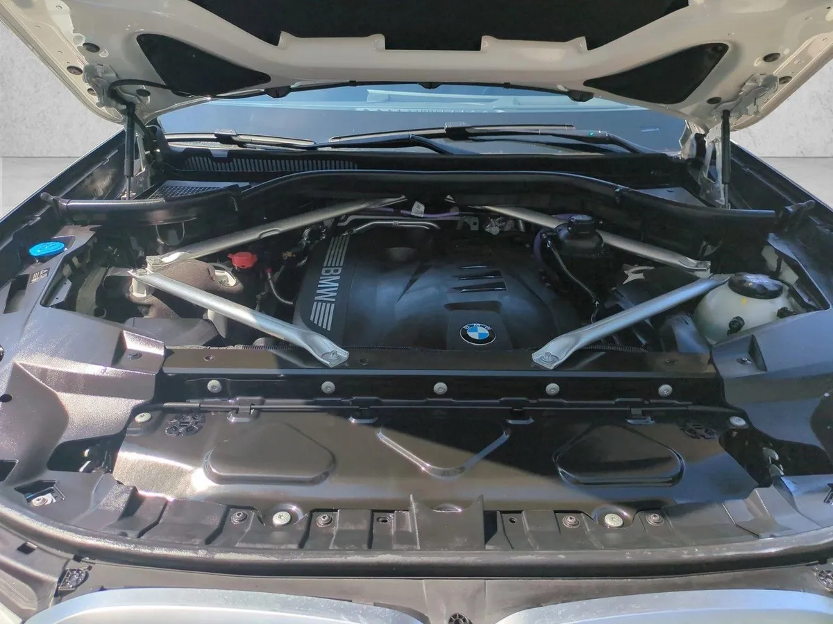 2024 BMW X7 xDrive40i thumbnail 27