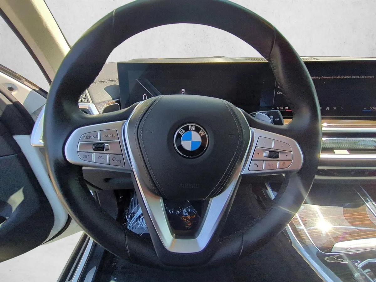 2024 BMW X7 xDrive40i thumbnail 30
