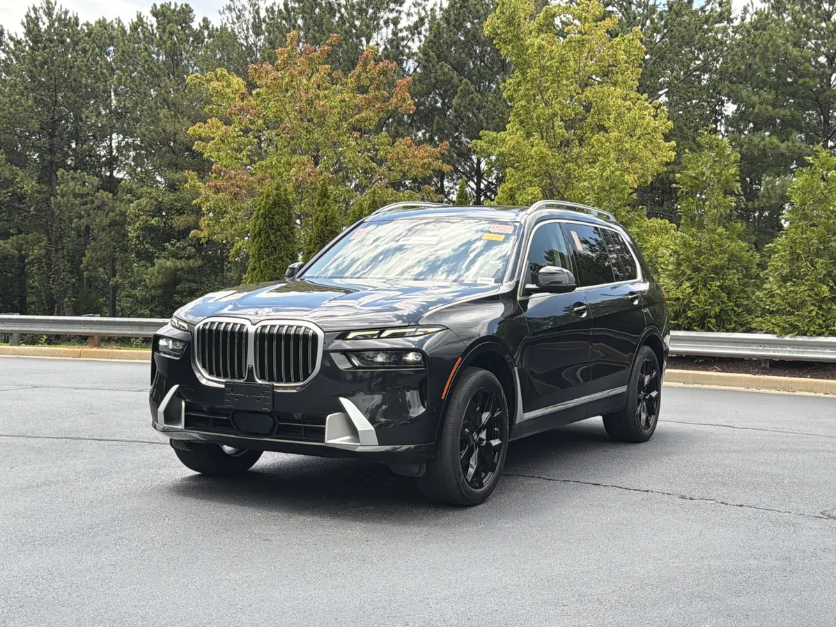 2024 BMW X7 xDrive40i thumbnail 13