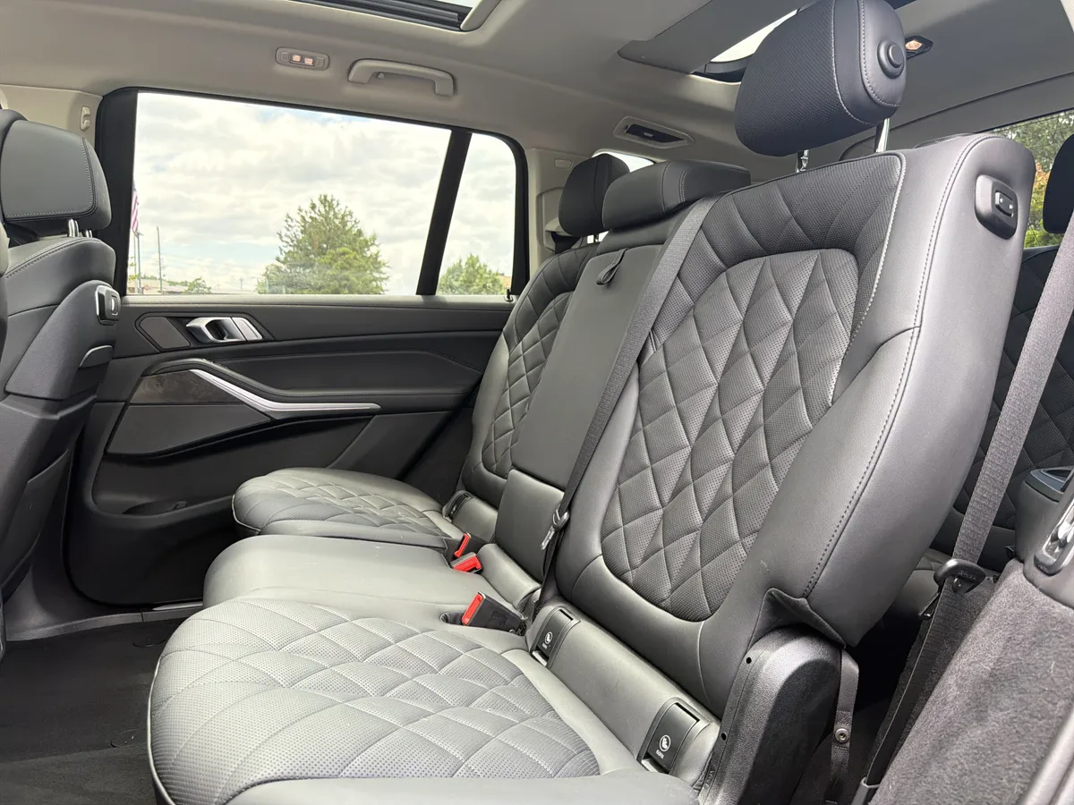 2024 BMW X7 xDrive40i thumbnail 7