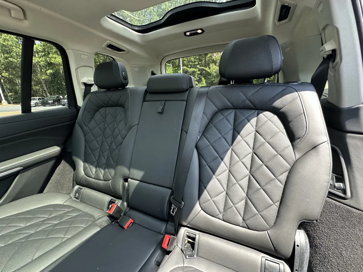 2024 BMW X7 xDrive40i Sports Activity Vehicle thumbnail 10