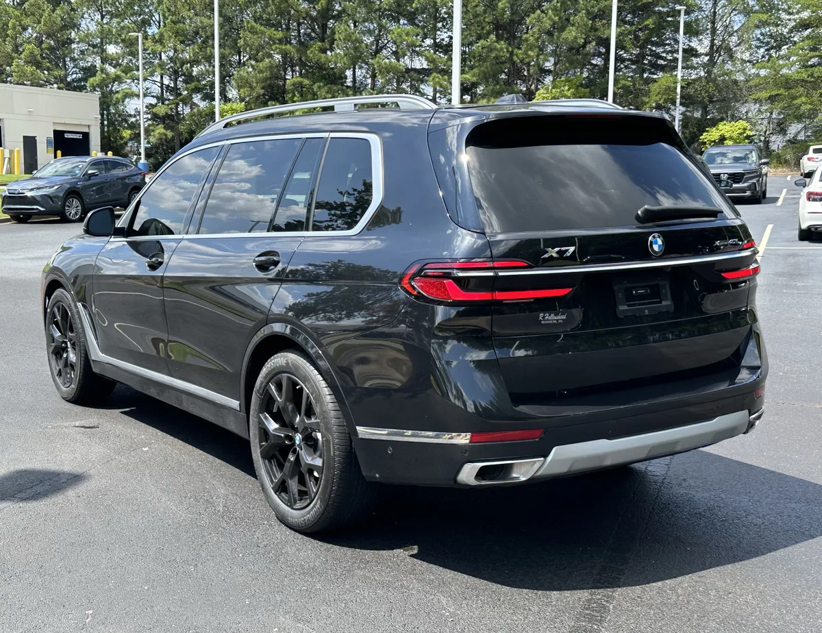 2024 BMW X7 xDrive40i Sports Activity Vehicle thumbnail 12