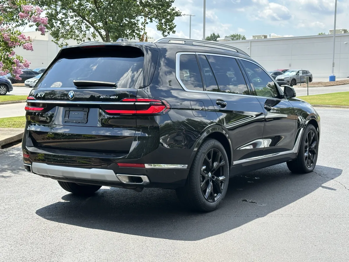 2024 BMW X7 xDrive40i Sports Activity Vehicle thumbnail 14