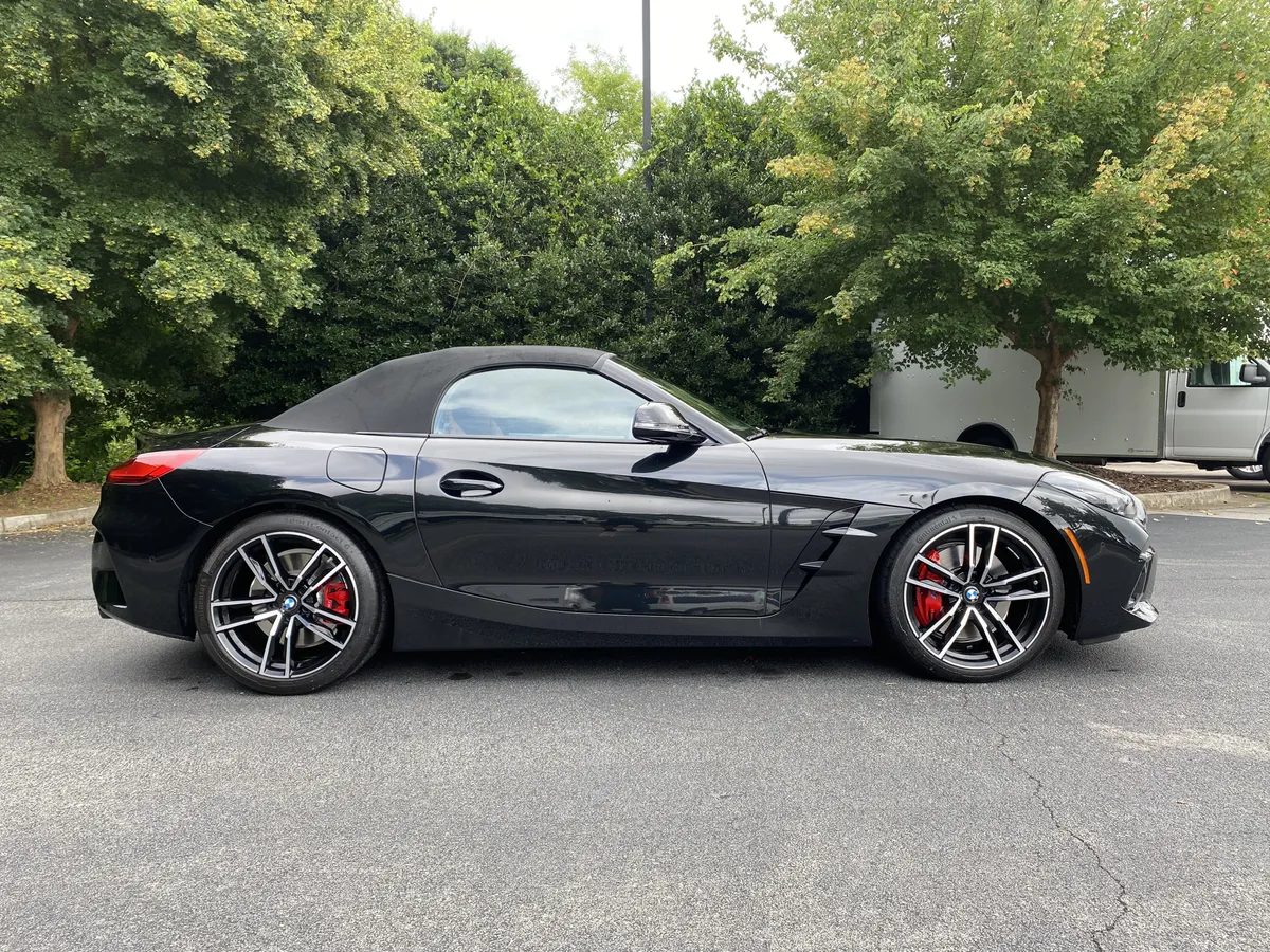 2024 BMW Z4 M40i thumbnail 9