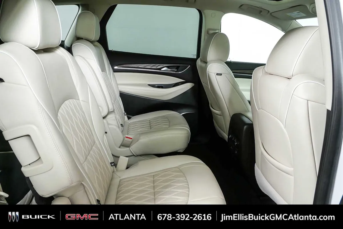 2024 Buick Enclave Avenir thumbnail 23