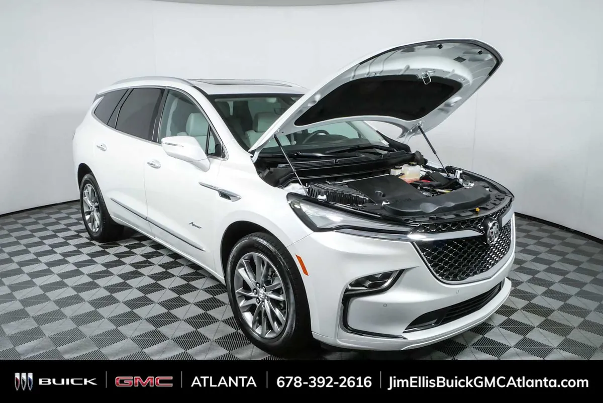 2024 Buick Enclave Avenir thumbnail 38