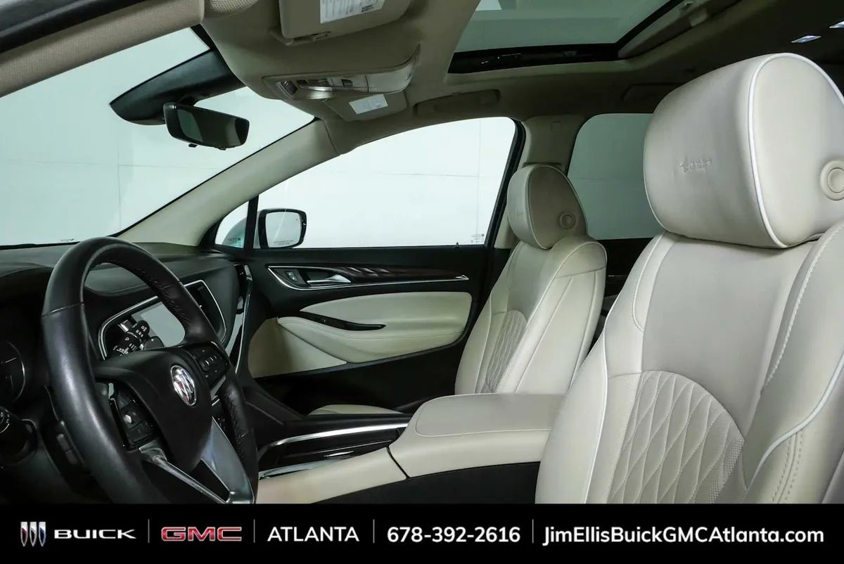 2024 Buick Enclave Avenir thumbnail 5