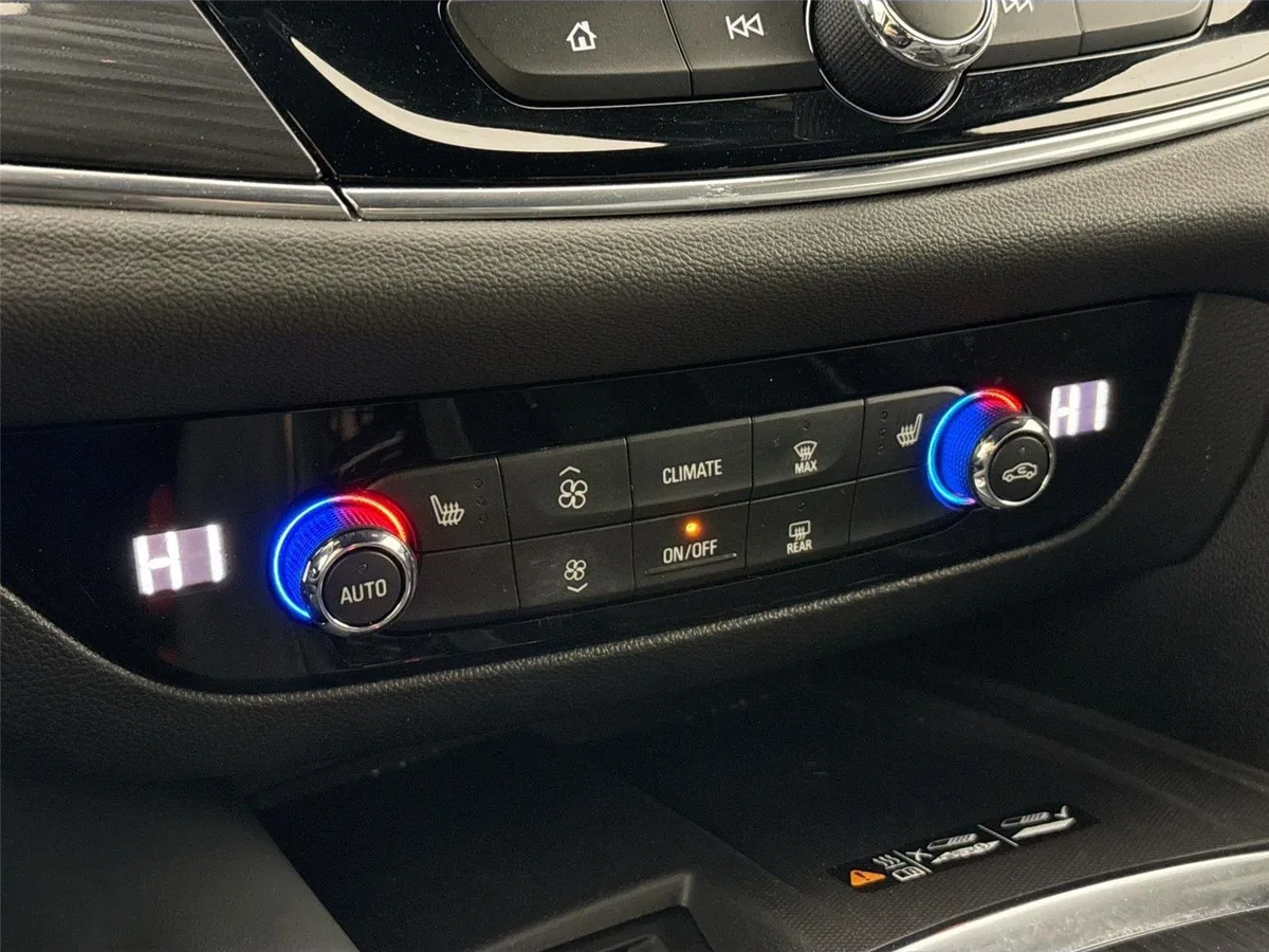 2024 Buick Enclave Essence thumbnail 24