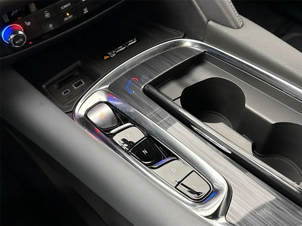 2024 Buick Enclave Essence thumbnail 25