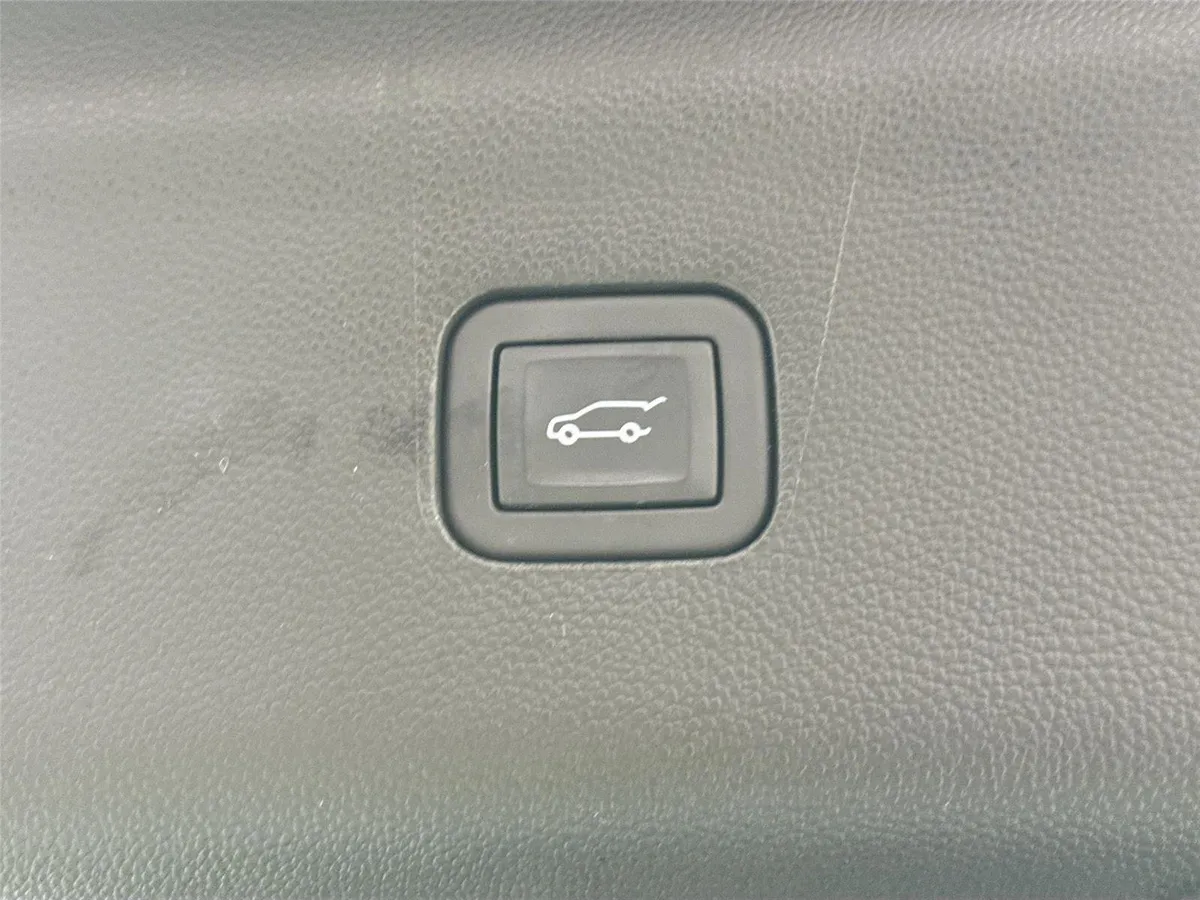 2024 Buick Enclave Essence thumbnail 38