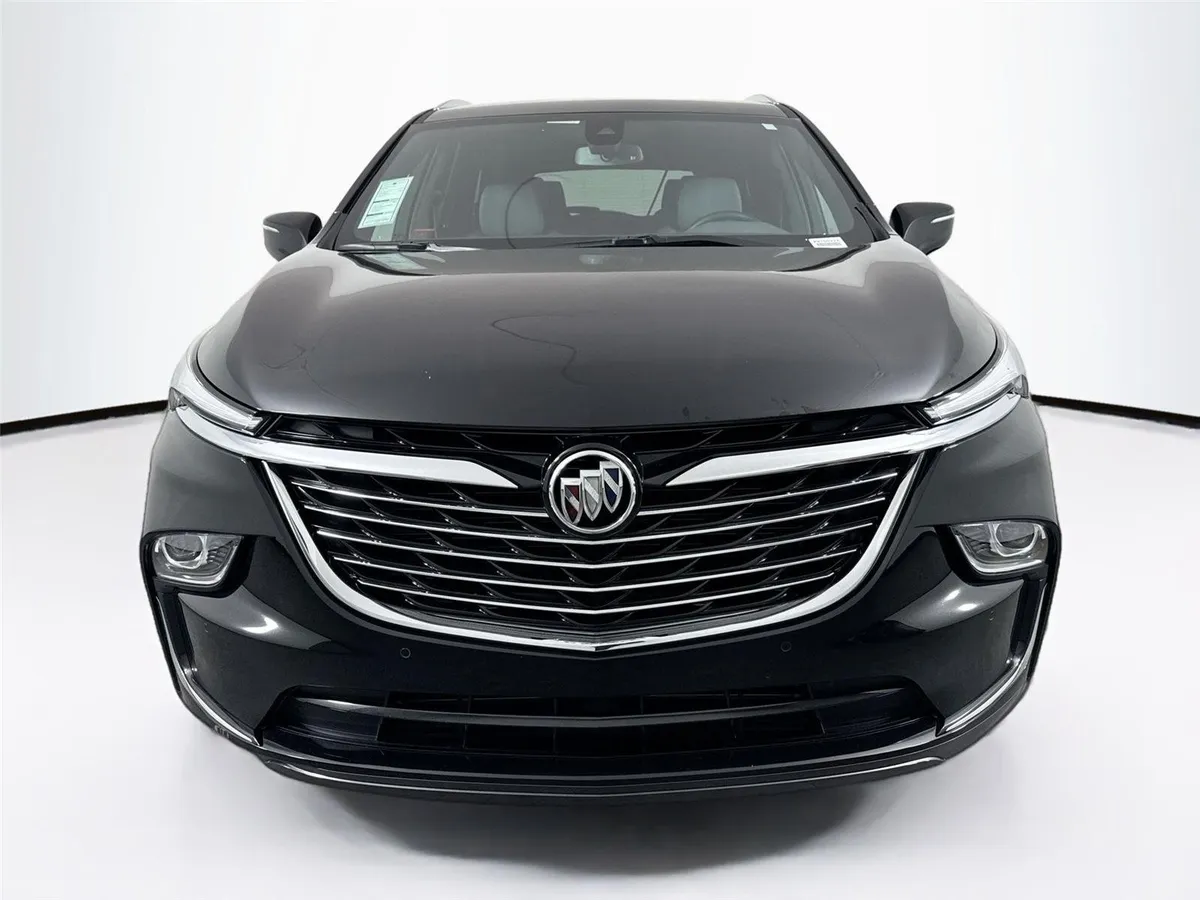 2024 Buick Enclave Essence thumbnail 8