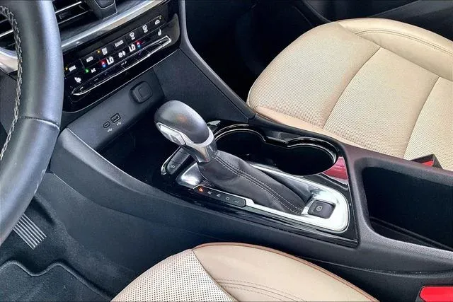 2024 Buick Encore GX Avenir thumbnail 15